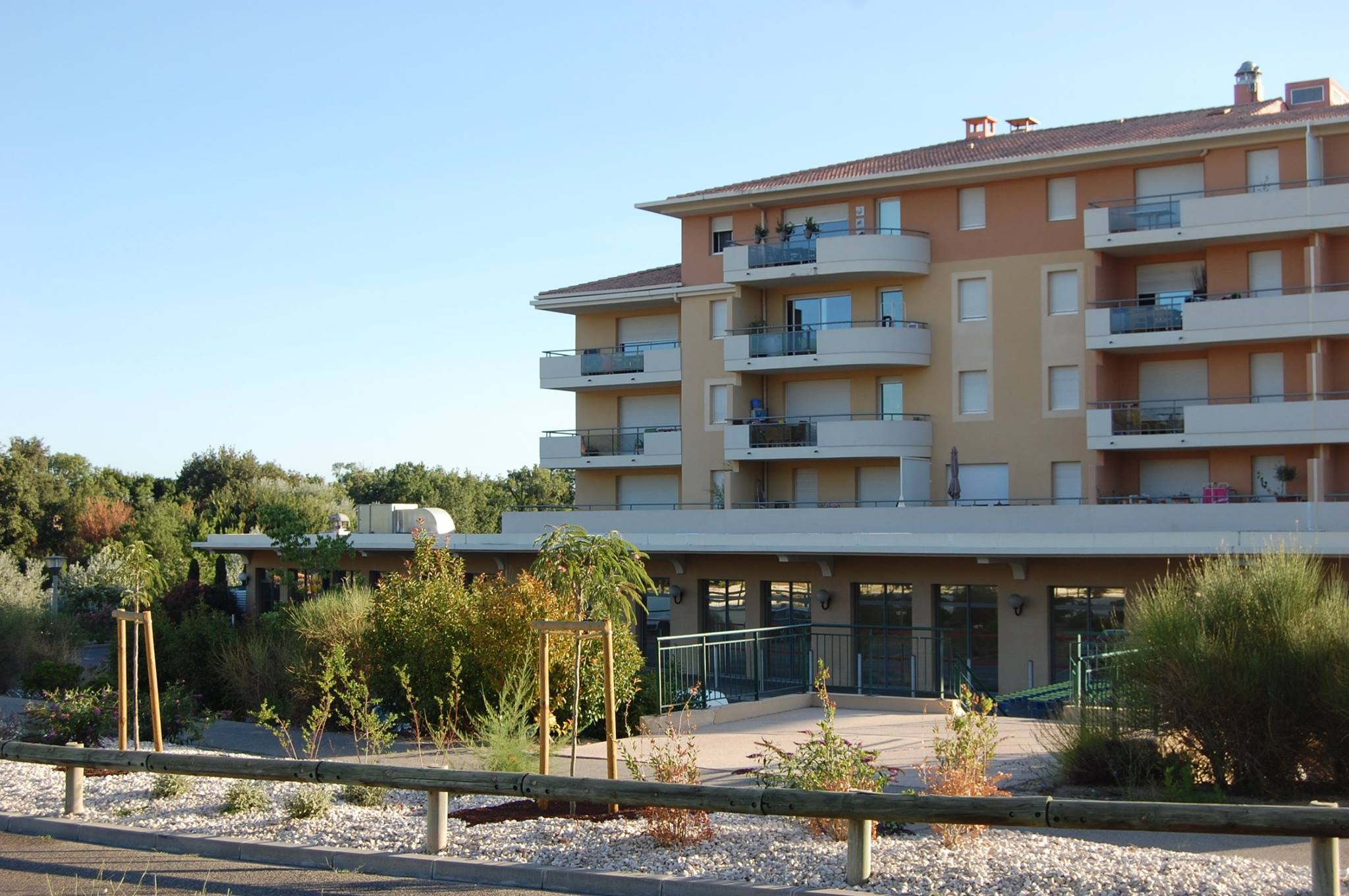 location Aix La Duranne T4 de